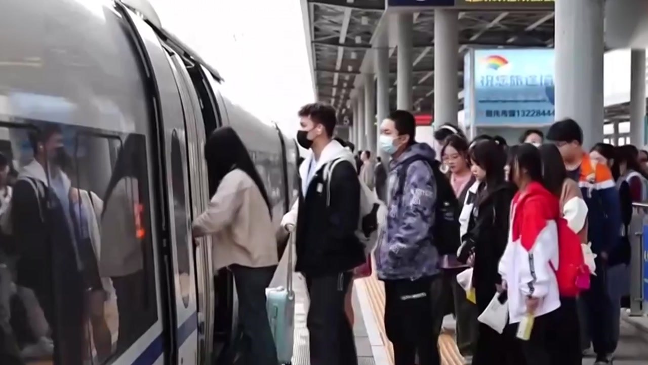 中 노동절 닷새 연휴 시작...내수 활성화 총력전 / YTN