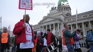 NO COMMENT: Protestas frente al Congreso de Argentina contra la reforma económica de Milei