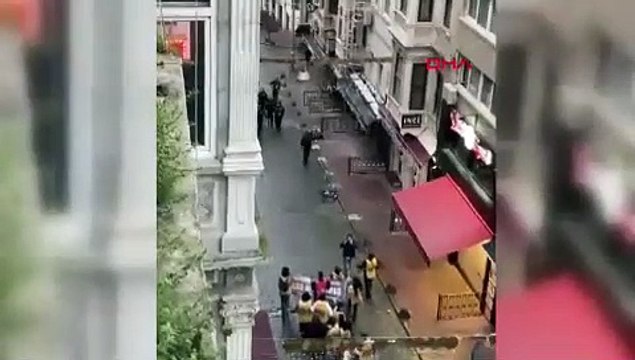 Taksim'e çıkmak isteyen gruba polis müdahalesi: Gözaltılar var