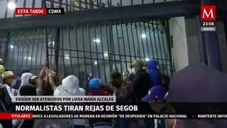 Normalistas de Guerrero irrumpen en Secretaría de Gobernación por falta de respuesta