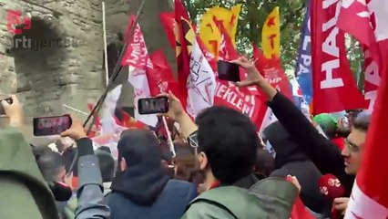 Taksim'e yürümek isteyen işçilere müdahale ediliyor