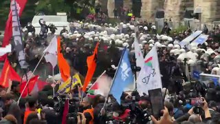 1 Mayıs ablukası: Saraçhane'de polisten biber gazlı ve plastik mermili müdahale