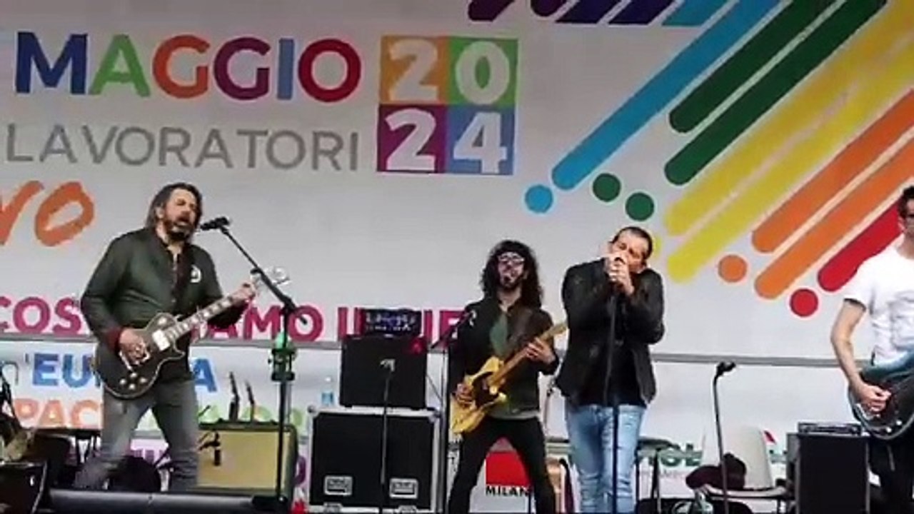 Primo Maggio a Milano, l'esibizione di Omar Pedrini