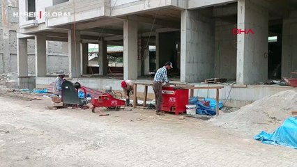 Onlara 1 Mayıs'ta tatil yok: Yaraları sarmak için çalışmaya devam ediyorlar