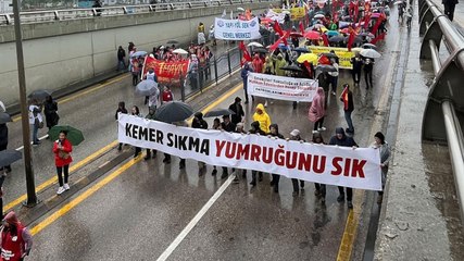 Ankara'da yağmur altında 1 Mayıs