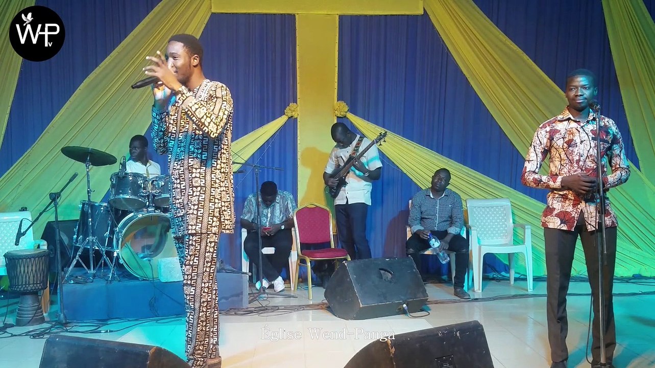 Soirée de louange et d'adoration _ Groupe Musical Maranatha 2