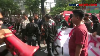 Peringatan Hari Buruh, Polisi dan Mahasiswa Nyaris Bentrok di Makassar