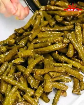 حفظ وتخزين 21 كيلو ورق العنب تدوم لسنوات عديدة بدون ما يغير لونه وطعمه من غير فريزر ولا ماء او ملح الطريقة مضمونة وناجحة 100% مع رباح محمد