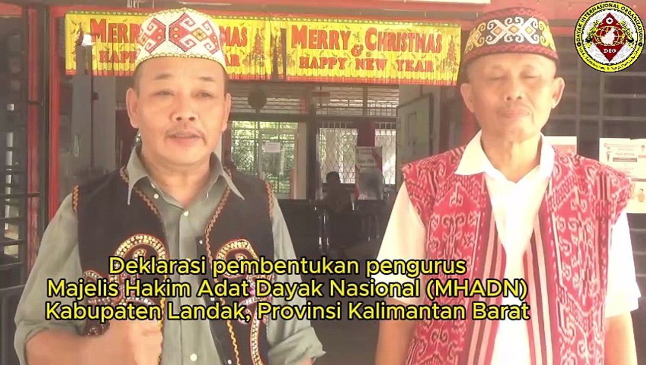Majelis Hakim Adat Dayak Nasional di Kabupaten Landak Mesti Bersinergi dengan Pemerintah demi Kemajuan Peradaban Suku Dayak, kata Dr Yulius Yohanes, M.Si, Ketua MHADN Provinsi Kalimantan Barat, dan Ir Andi Wijaya, Ketua MHADN Kabupaten Landak di Pahauman