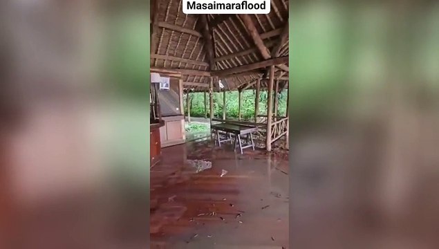 I campi tendati del Masai Mara in Kenya sommersi dall'acqua, turisti dispersi: le ricerche con l'elicottero