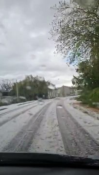 Un 1 de mayo con nieve en Villanueva del Árbol: 