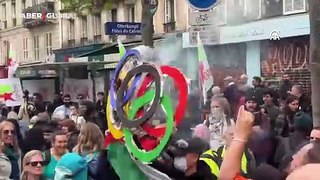 1 Mayıs'ta Paris sokakları karıştı