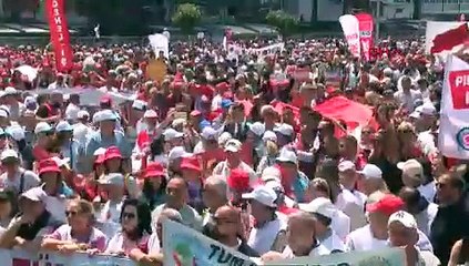 İzmir’de 1 Mayıs, Gündoğdu Meydanı'nda kutlandı