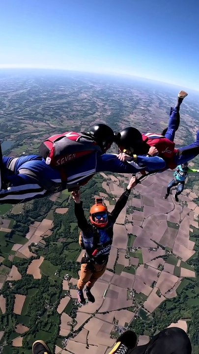 One life is all we have! #skydiving #parachute #freefall #fun #chute #libre