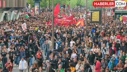 Fransa'daki 1 Mayıs kutlamalarında polisten eylemcilere sert müdahale