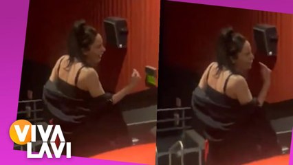 Mujer causa tremendo problema en el cine