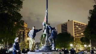 NYPD take down Palestinian flag previously put up by college students on campus