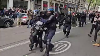 Un black bloc interpellé à Lyon en marge de la manifestation du 1er mai