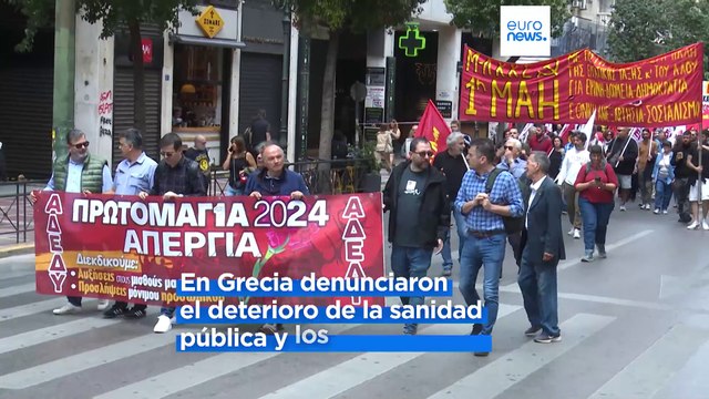 Banderas palestinas y fuentes ensangrentadas en las manifestaciones del Primero de Mayo en Atenas