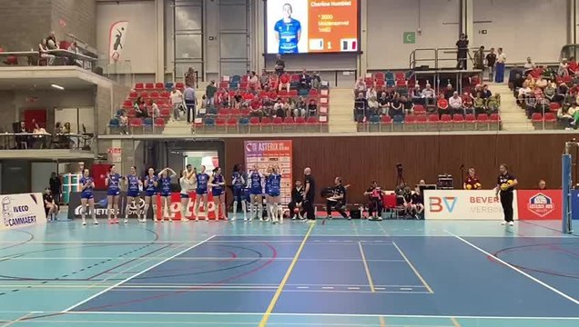 L'entrée sur le terrain de Tchalou