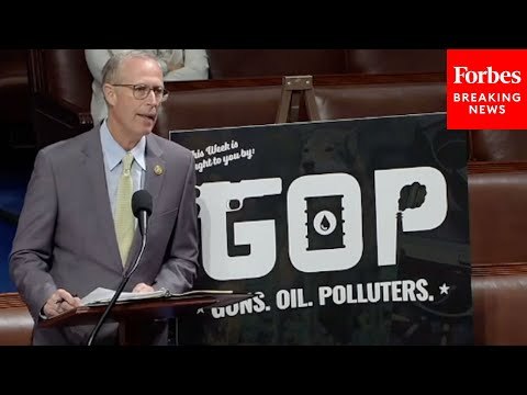 'The Bill Ignores Science': Jared Huffman Slams GOP Attempt To Take Gray Wolves Off Endangered List