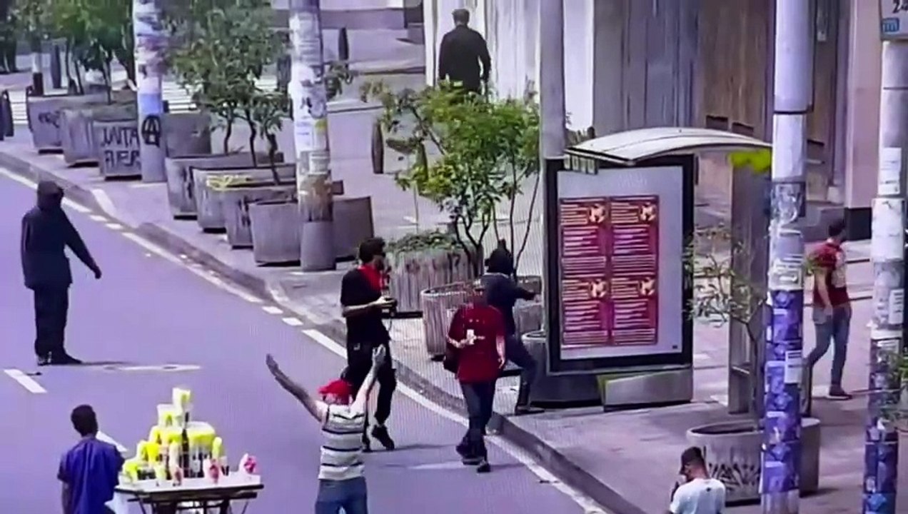 Vandalismo en las marchas del Día del Trabajador dejan consignas de "Palestina libre"