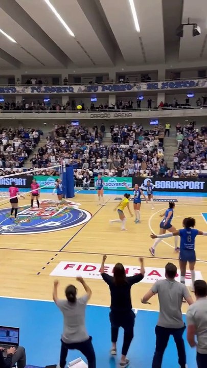 Pinto da Costa emocionado