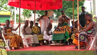 Ghana's Asante king displays return of looted treasures
