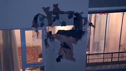 Otoparktan uçup, 3'üncü kattaki eve çarptı