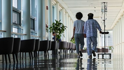 임현택 새 의협회장 "의대 증원 정책 뜯어고칠 것...힘 모아달라" / YTN