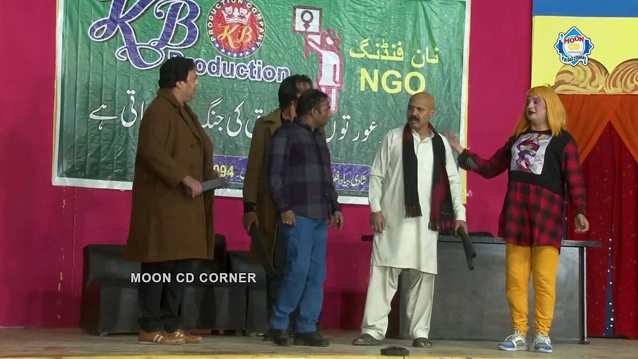 Azeem Vicky and Nida Khan With Zulfi and Waseem Dar New Stage Drama Tak Taka Tak (1)
