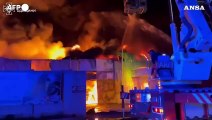 Ucraina, raid russo su Odessa: violento incendio in citta'
