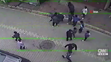 Öğrenciler tekme tokat birbirine girdi: 7'si bir olup bayıltana kadar dövdü!