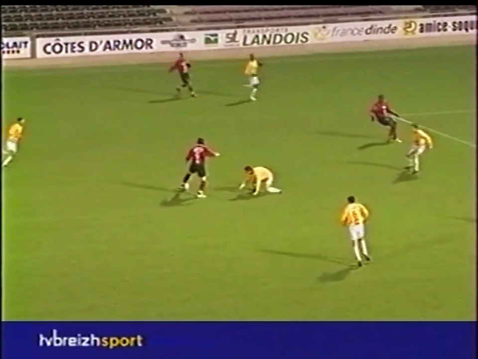 2004-05 - 8eT- 30 - Fauré - GUINGAMP - LA ROCHE SUR YON  4-0