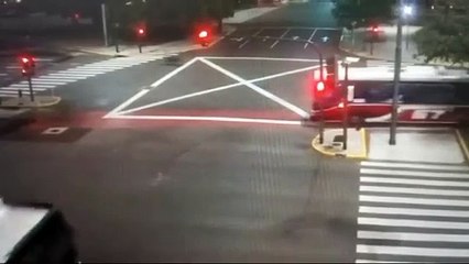 Violento choque de colectivos  en el centro porteño