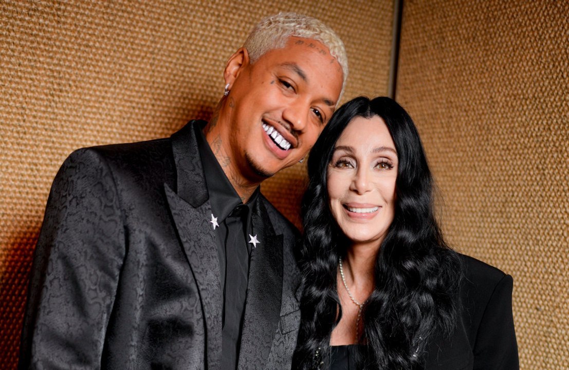 Cher spiega perché ha un fidanzato di soli 37 anni