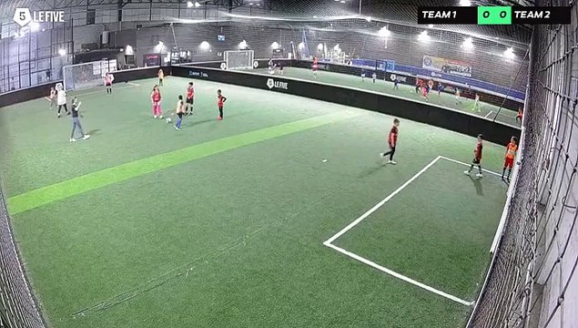 02/05 à 15:27 - Football Terrain 3 (LeFive Rouen)