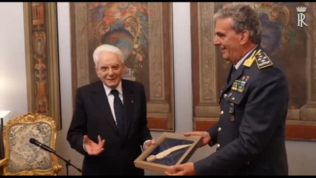 Mattarella riceve il comandante della Gdf e delegazione alpini