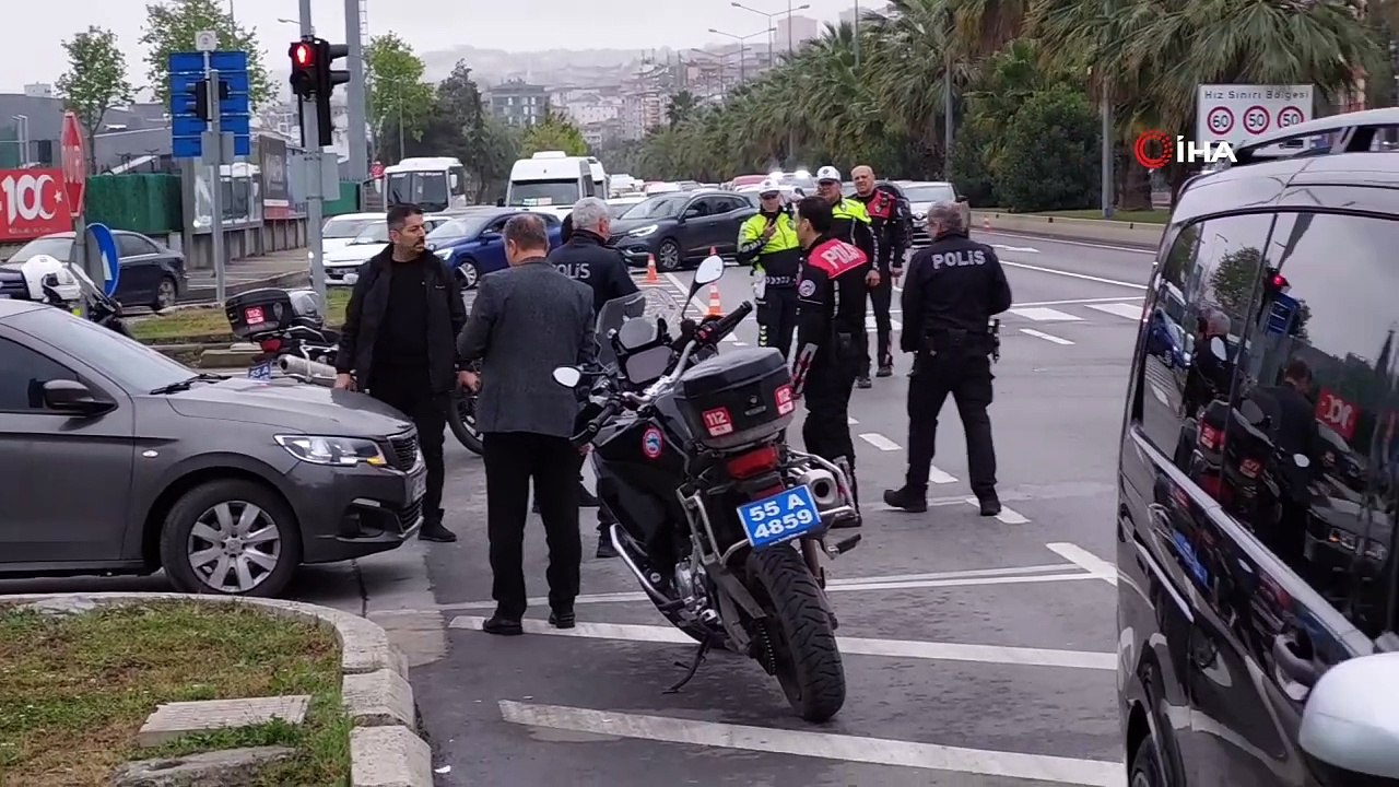 AK Parti Samsun İl Başkanı'nın makam aracı yayalara çarptı: 2 yaralı