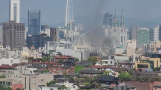 서울 강남 2층짜리 상가 1층에서 화재...2명 경상 / YTN