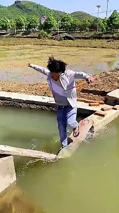 funny_vadieo_subscribe_for_more_vadieos_#shorts(360p)