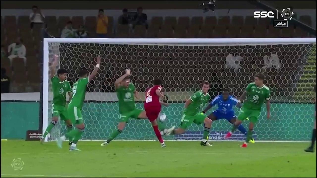 اهداف اهلي جدة وضمك ( 4 - 1 ) ملخص مباراة اهلي جدة  وضمك الدوري السعودي - 2-5-2024