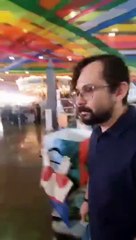 ¡POR DEPRAVADO! Arrestan acosador con cámara en el zapato para grabar mujeres en plena feria de Puebla