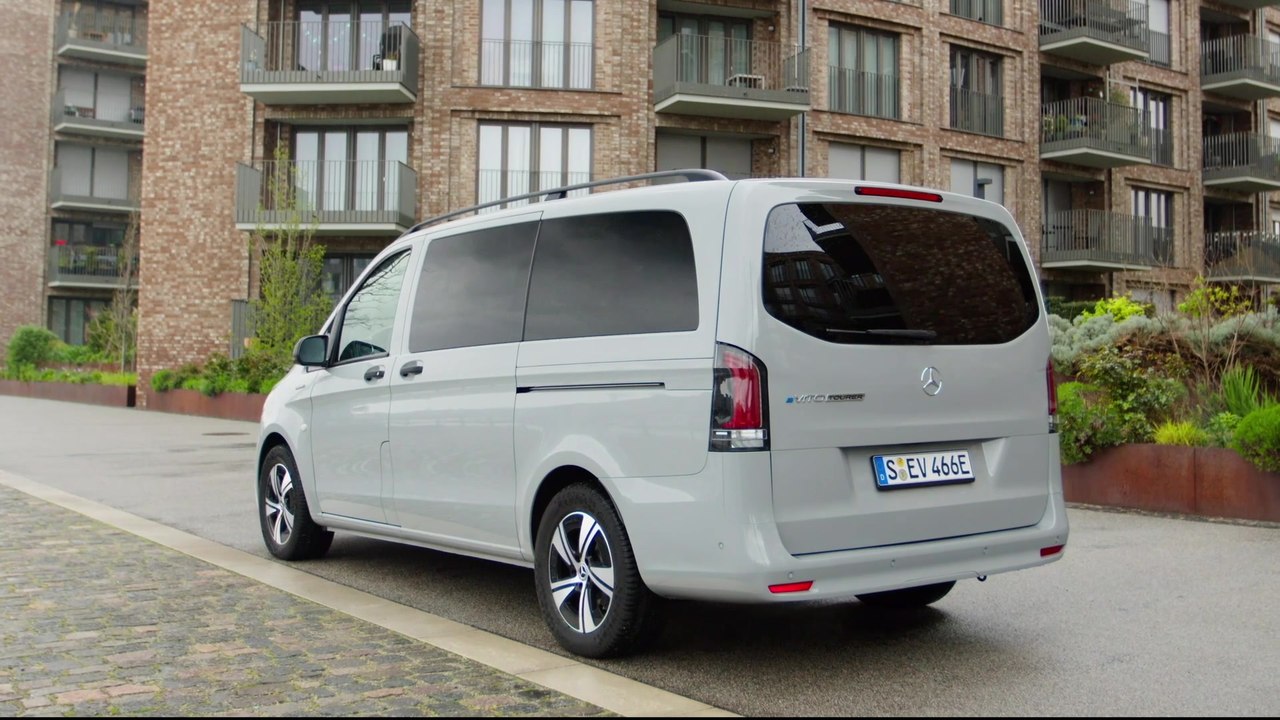 Mercedes-Benz Vito panel van PRO 4x4 Design Preview in Arctic white