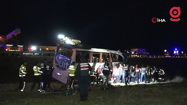 Aksaray'da yolcu otobüsü devrildi: Ölü ve yaralılar var