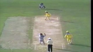 Chris Harris side on run out of David Boon. New Zealand v Australia- 1992 Cricket World Cup