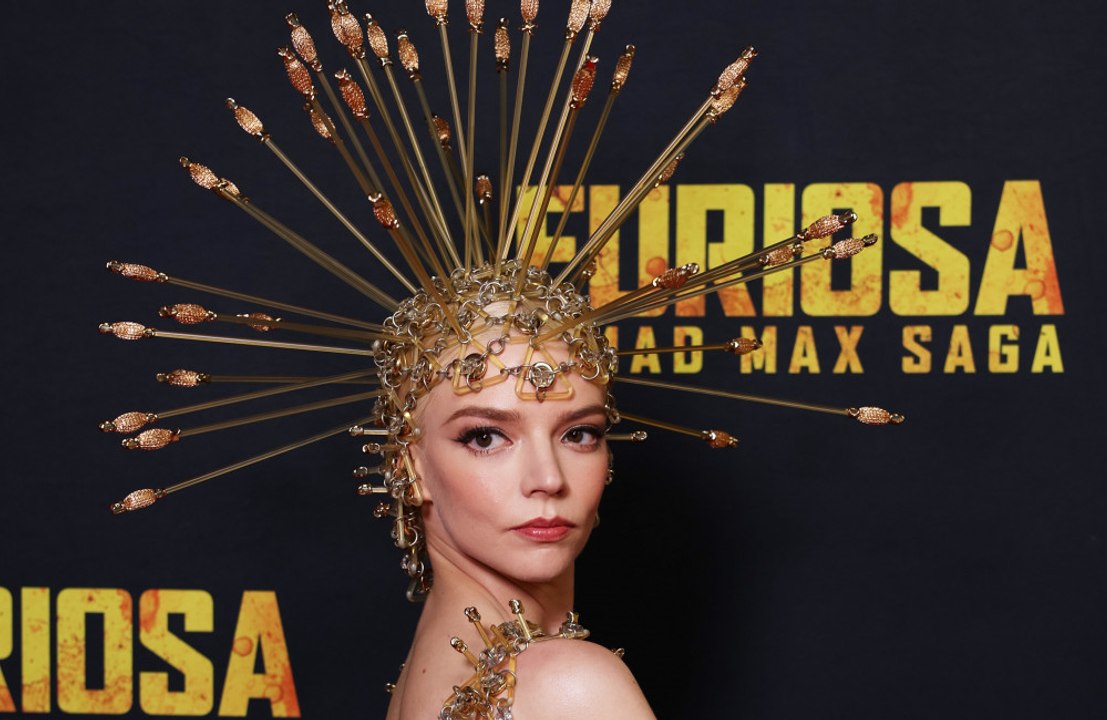 Anya Taylor-Joy: Aussprache mit Charlize Theron