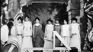 Eight Girls in a Barrel (Le tonneau des danaïdes, 1900) - Full Silent Movie