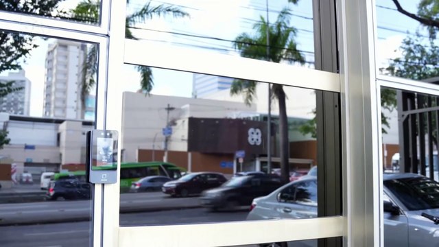 CENTRAL 98 - DOIDIMAI | Denúncia! Funcionários são flagrados entregando falsos atestados