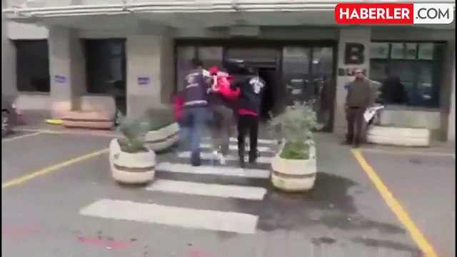 1 Mayıs'ta polis kalkanlarını tekmeleyen sosyal medya fenomenine gözaltı